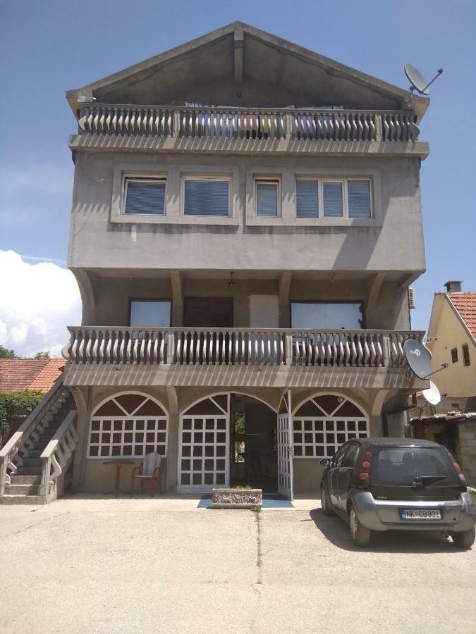 Buric Rooms Nikšić Eksteriør billede