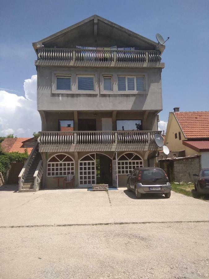 Buric Rooms Nikšić Eksteriør billede
